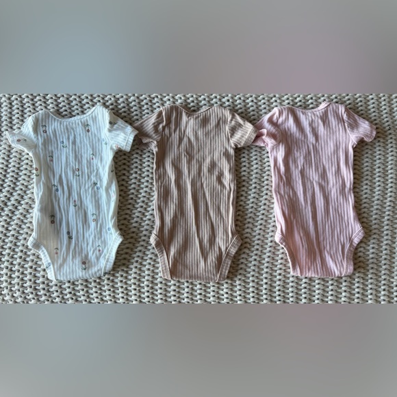 Carters Onesies - Picture 3 of 6